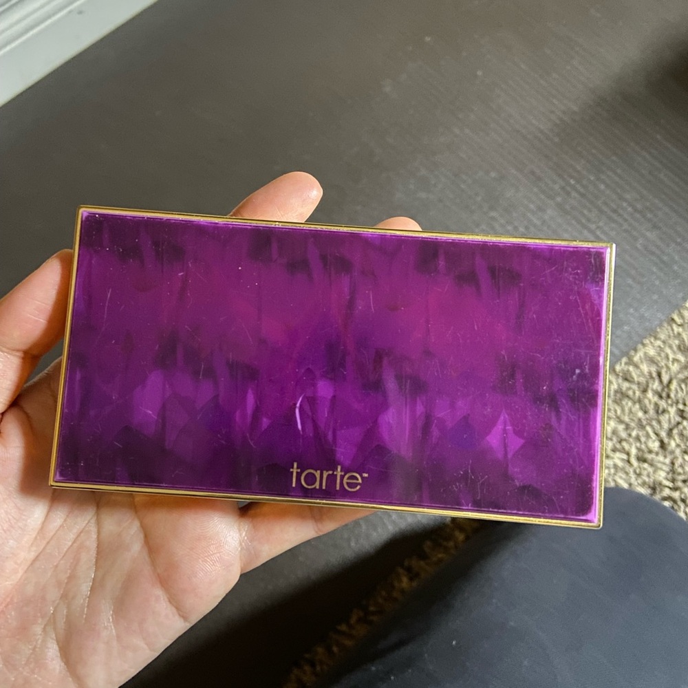 Tarte purple eyeshadow palatte